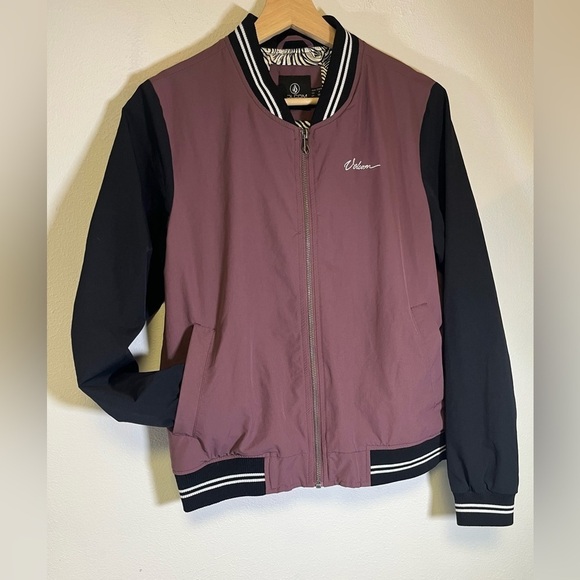 VOLCOM-COCO HO TRACK JACKET EGGPLANT with Printed Body Lining 
Size Small - Picture 6 of 8